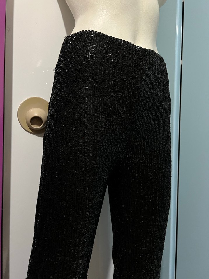 Siyah Pullu Kadın Pantolon - Görsel 3