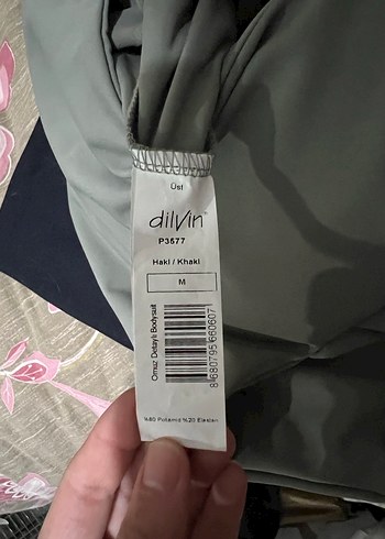 Haki Yüksek Yakalı Kolsuz Omuz Vatkalı Body - Görsel 6