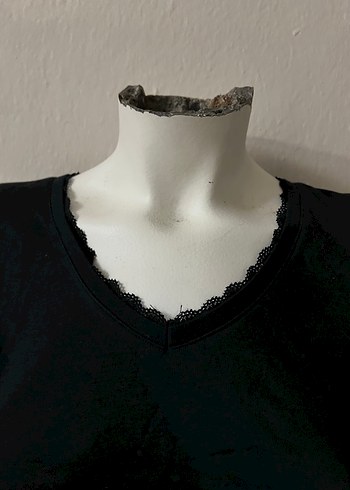 Siyah V Yaka Kısa Kollu Crop Top - Görsel 3