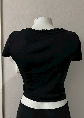 Siyah V Yaka Kısa Kollu Crop Top - Görsel 5