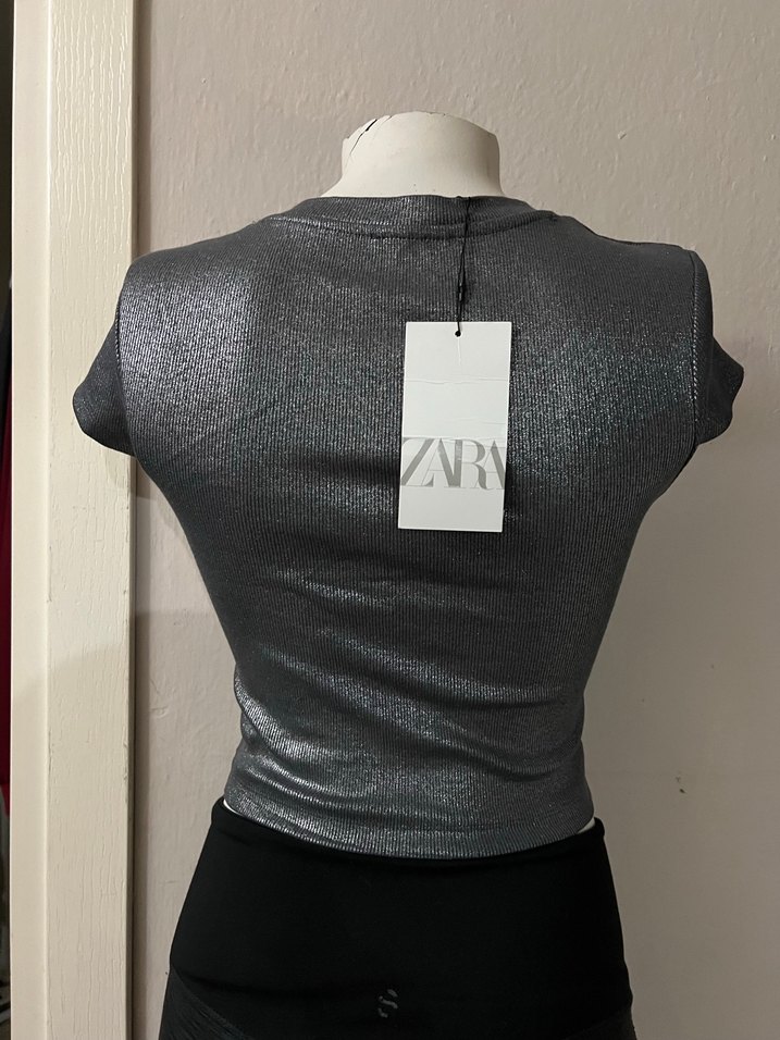 Gri V Yaka Kısa Fermuarlı Crop Top - Görsel 4