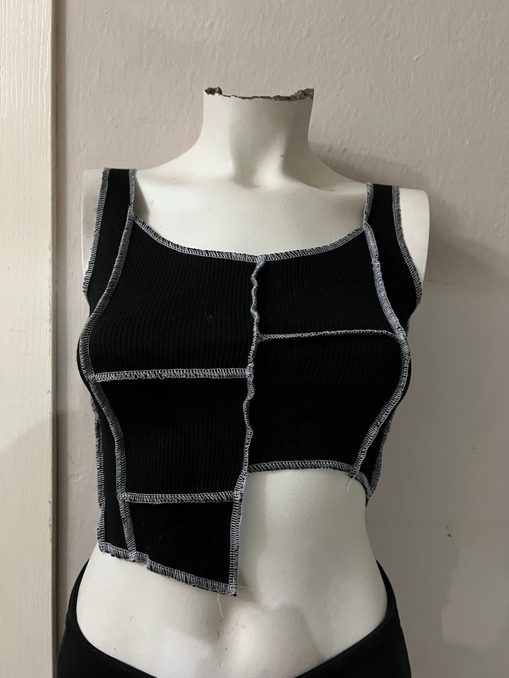 Siyah Gri Dikişli Örgü Crop Top - Görsel 3