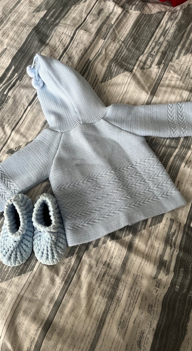 Kapüşonlu Gri Örgü Bebek Takımı - Görsel 2