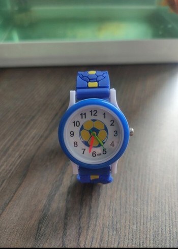 1 adet dart 2 adet Uyku Maskesi 1 adet saat 4 adet sonic