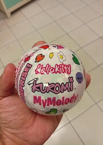 Kuromi, Hello Kitty ve My Melody Sürpriz Küre - Görsel 2