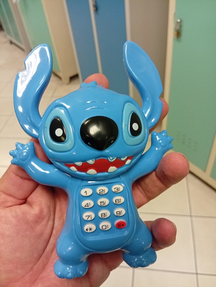 Mavi Stitch Figürlü Oyuncak sesli telefon ve davulcu bir arada - Görsel 3