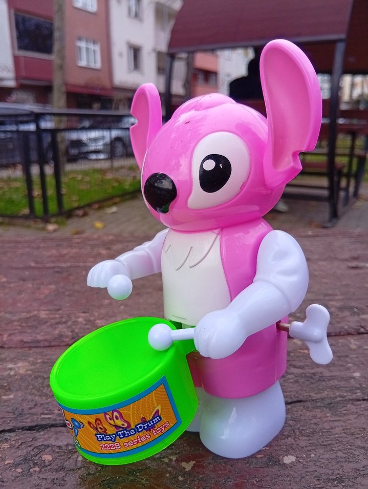 Pembe Stitch Figürlü Oyuncak sesli telefon ve davulcu bir arada - Görsel 3