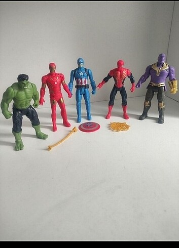 5 li avengers karakterleri ve 30 cm Hulk Karakteri 