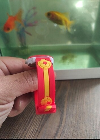 Beden çeşitli Renk Galatasaray Silikon Kordon Çocuk Kol Saati