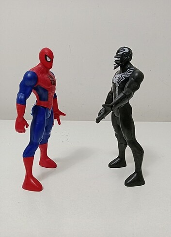 17 cm ÖRÜMCEK ADAM SPİDERMAN ve SİYAH VENOM KARAKTERİ