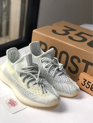 Yeezy Boost V2