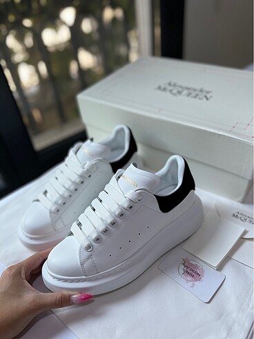 Alexander McQueen Alexander mcqueen sneaker