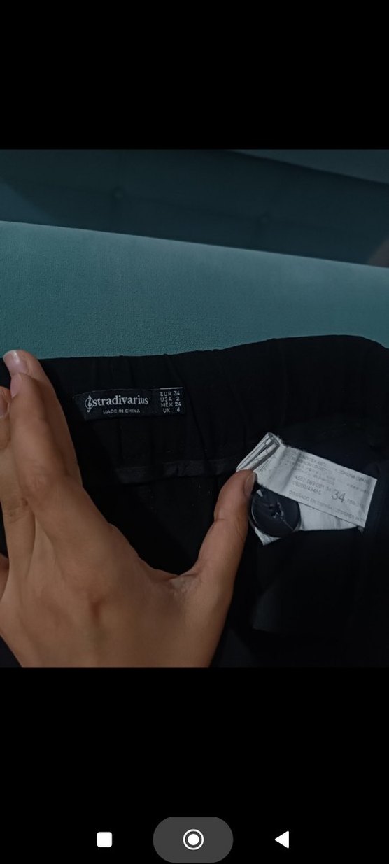 Stradivarius Siyah Geniş Paça Kumaş Pantolon - Görsel 3