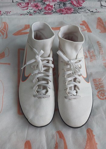 Nike Beyaz Erkek Futbol Ayakkabısı