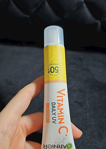 Garnier C Vitamini Parlak SPF 50+ Yüz Kremi - Görsel 2