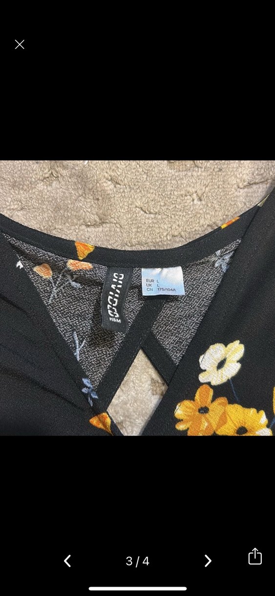 Çiçek Desenli Kısa V Yakalı Kadın Bluz - Görsel 2