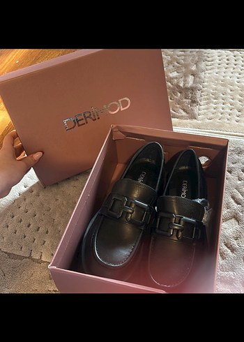 Tokalı Siyah Deri Kadın Loafer - Görsel 3