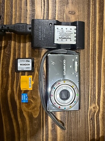 Olympus Fe 4000 Fotoğraf Makinesi