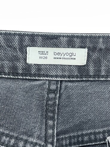 26 Beden çeşitli Renk Beyoğlu Butik Jean / Kot %70 İndirimli.