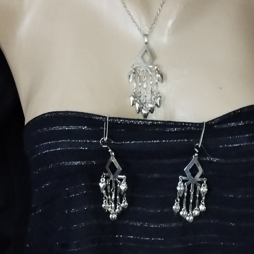 Siyah Parlak Boncuklu Kadın Takı Seti - Görsel 3