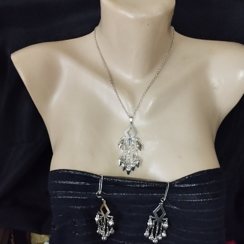 Siyah Parlak Boncuklu Kadın Takı Seti - Görsel 2