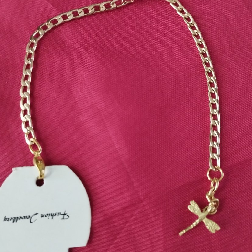 Zincir Detaylı Altın Renk Kadın Bileklik - Görsel 3