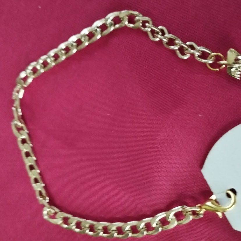 Zincir Detaylı Parlak Altın Bileklik - Görsel 3