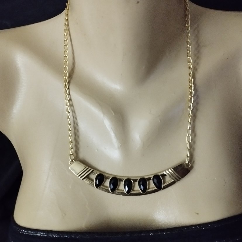 Zincir Detaylı Uzun Altın Kadın Kolye - Görsel 2