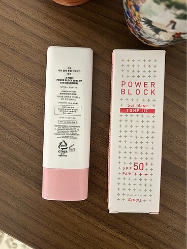 Missha Missha Power Block Aydınlatıcı Güneş Kremi Pembe Alt Tonlu