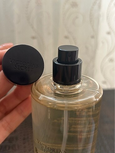 Beden Victoria?s Secret Bare Bosy Mist Vücut Spreyi 250 ml