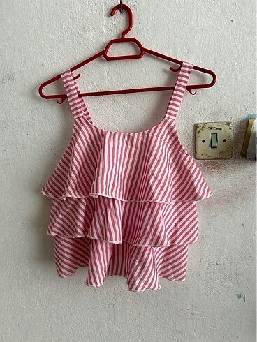 pembe beyaz çizgili katlı fırfırlı üst bluz askılı crop top mini