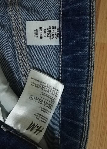 11-12 Yaş Beden H&M kot şort 
