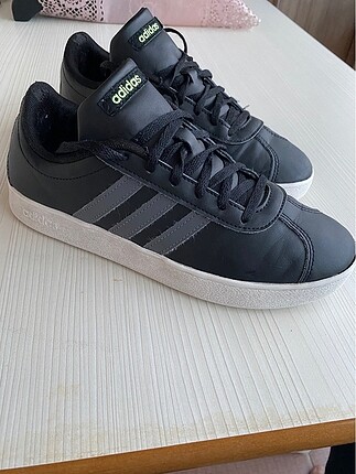 Adidas spor ayakkabı