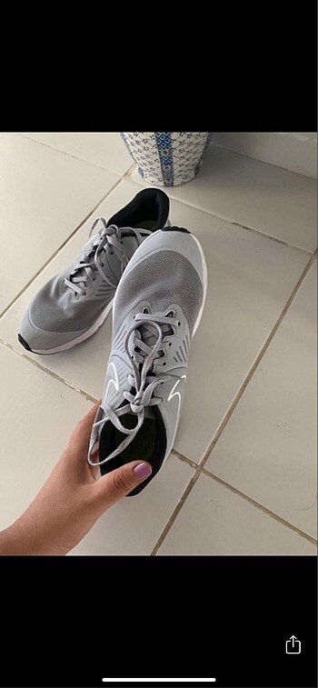 37 Beden beyaz Renk Nike koşu ayakkabısı