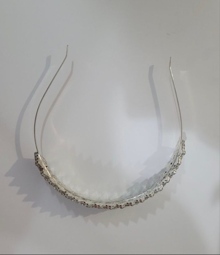 Pul İşlemeli Gri Beyaz Taç - Görsel 4