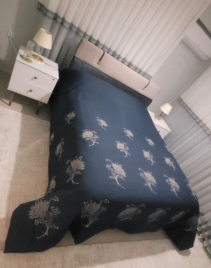 Nakışlı Lacivert Yatak Örtüsü - Görsel 2