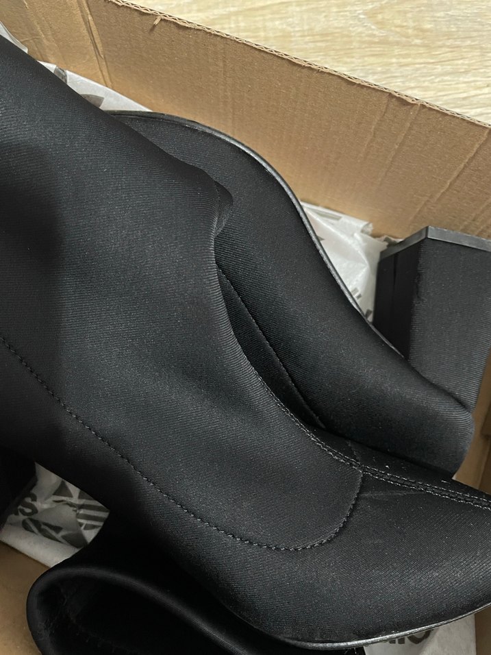 Siyah Minimalist Lastikli Kadın Bot - Görsel 5