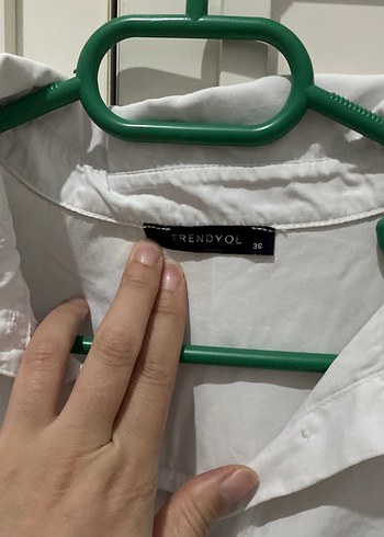 Düğmeli Beyaz Keten Kadın Gömlek - Görsel 4