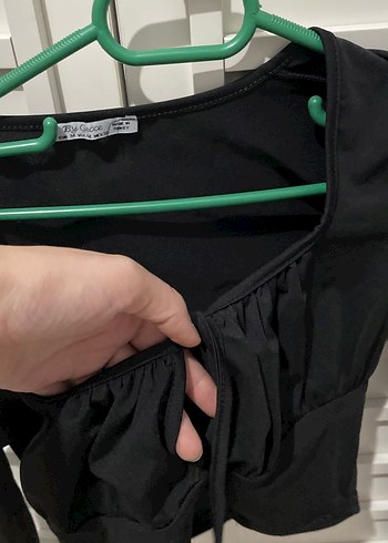 Siyah V Yaka Uzun Kollu Gotik Bluz - Görsel 3