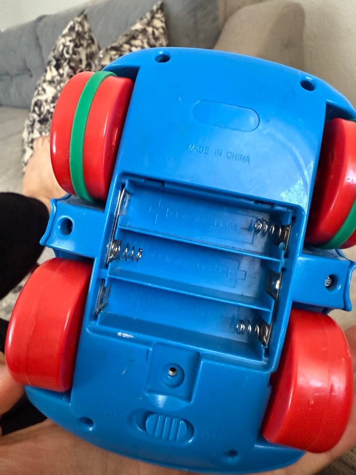 Caillou orijinal araba - Görsel 2