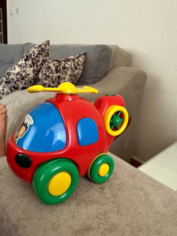 Caillou Oyuncak Helikopter Arabası - Görsel 2