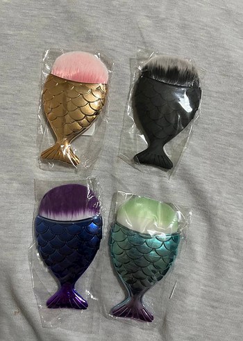 Renkli Balık Şekilli Makyaj Fırçaları - Görsel 2