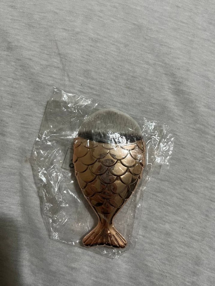 Renkli Balık Şekilli Makyaj Fırçaları - Görsel 5