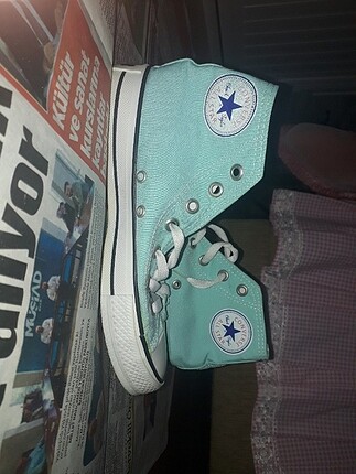 Hic giyilmedi cok rahat converse su yesili
