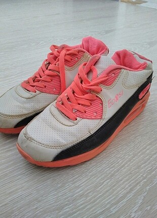 Mango spor ayakkabi
