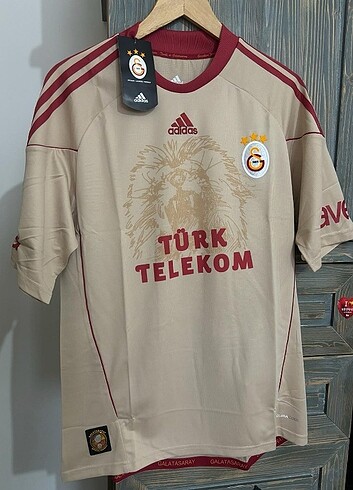 Galatasaray Bej Nostalji Forması 