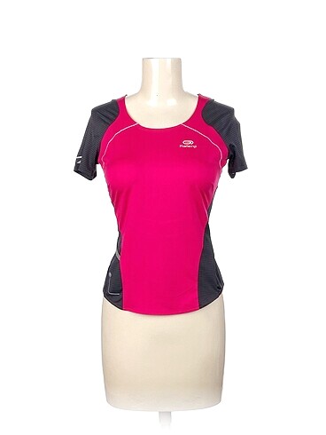 PreLoved T-shirt %70 İndirimli.