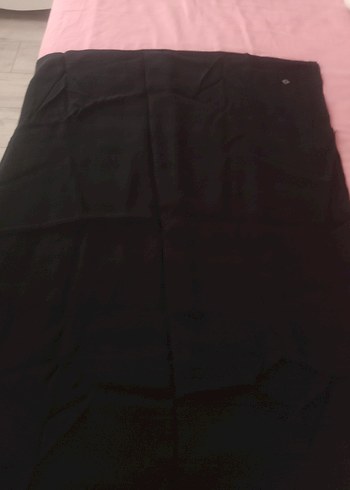 aker marka siyah sal