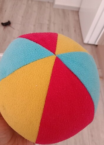  Renkli yumuşak top