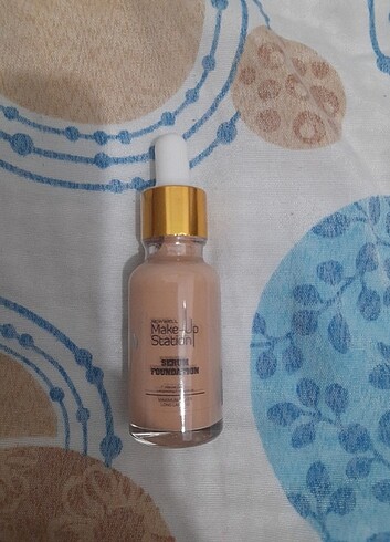 Newwell serum fondöten